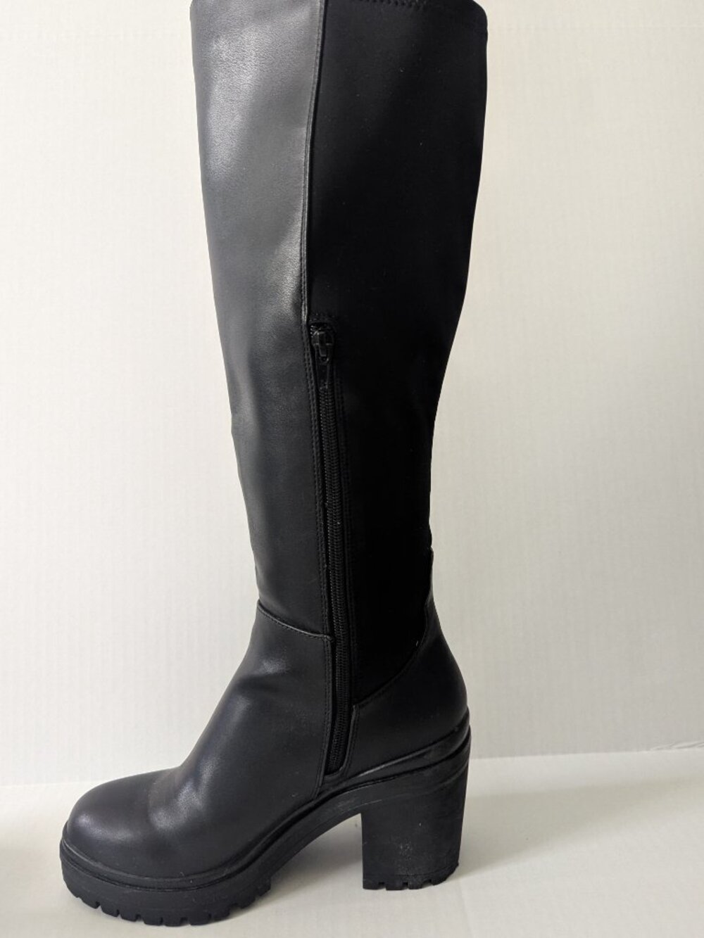 Women's Tall Black Boots, Size 8 - Picture 3 of 9